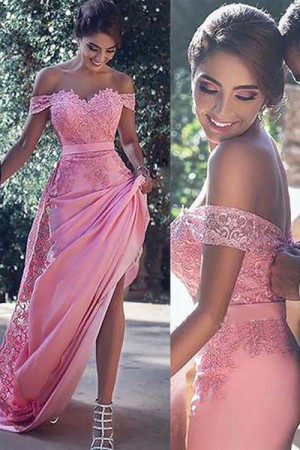 Shop Pink Sheath Off-Shoulder Sweep Train Lace Prom Dresses on Sale – Ombreprom