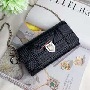 Diorama Patent Calfskin Chain Wallet Black