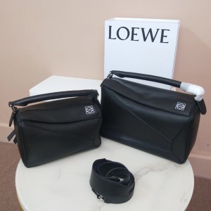 Loewe Puzzle Bag Classic Calf In Black Outlet Loewe Cheap Sale Store