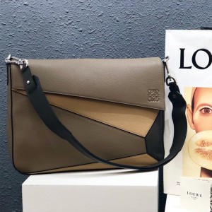 Loewe Puzzle Messenger Grained Calfskin In Apricot/Brown Outlet Loewe Cheap Sale Store
