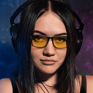 Blue Light Glasses For Gaming – Woman – EyeWearShop