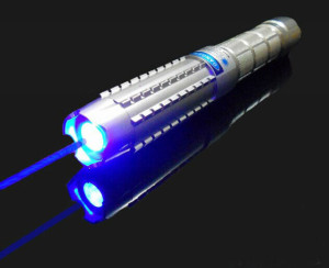 Laser Puissant Bleu 10000mw Excellent Qualité a Vendre    http://www.pointeurlaserfr.com/pointeu ...