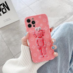 kaws アニメ風 アイホン13  セサミストリートカウズ スマホケースiphone12pro max可愛い モノグラム 保 ...