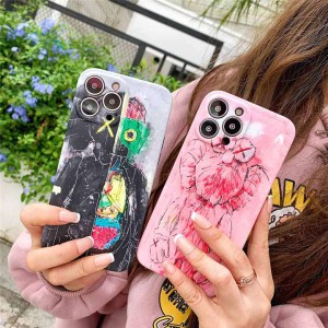 アニメ iPhone 13pro Kaws スマホケース Kaws アイホン12 pro/12pro max面白い携帯ケース iPhone 11Pro ...