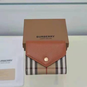 Burberryロゴ付き 三つ折り財布 ハイブランドバーバリー 専門店高品質 小銭入れ 男女兼用 コンパクト  ...