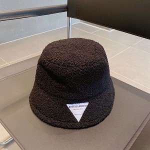 Bottega Veneta Triangle Logo Bucket Hat Shearling Black