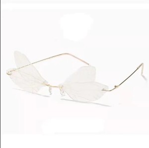 Metal party sunglasses have several advantages that make them a popular choice for various event ...