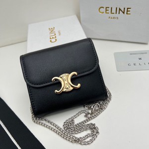 セリーヌ(CELINE)のミニ財布は、上品で高品質な牛革を使用したレディース向けのアイテムです。この財布 ...