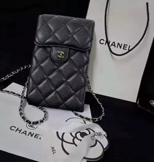 https://www.peazaka.com/commodity/chanel-bag-4657.html

シャネルのショルダーバッグは、肩掛けや斜 ...