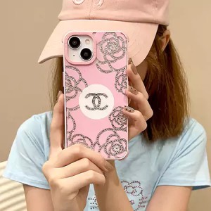 シャネルがiPhoneのために作った携帯ケースには、かわいい、ピンク、キラキラなどの魅力的な要素が融合 ...