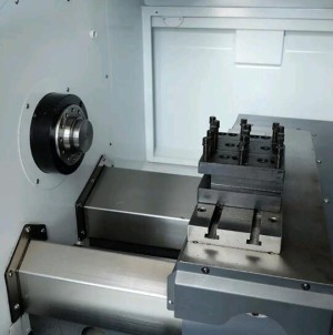 The machine tool adopts the bed and foot of one-piece structure, and adopts the imported linear  ...