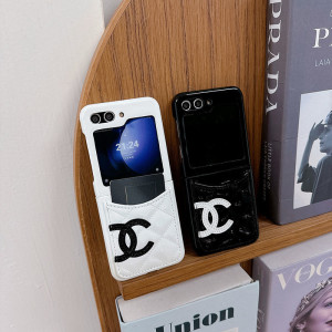 Classic Chanel Luxury Case for Galaxy z flip fold 6 
https://www.opocase.com/cha-galaxy-z-flip-5 ...