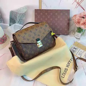 ルイヴィトンのポシェット･メティスMMは、偽物市場で人気の高いアイテムの一つです。モノグラム柄と2wa ...