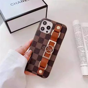 LOUIS VUITTONルイヴィトンのiPhone16/16pro/16promax/16plusケースです。定番人気のモノグラムキャン ...