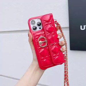 ディオールのiPhone 17 Pro/17 Pro Max携帯ケースは、エナメルレザー素材が持つ高級感と光沢が魅力的な ...