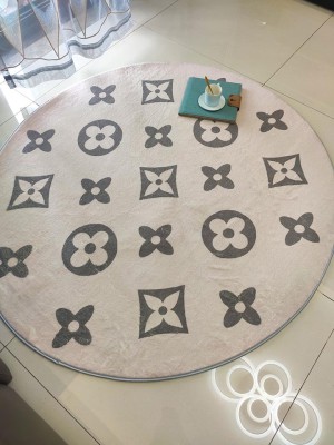 ルイヴィトンの円形絨毯は、まさに洗練された上質な雰囲気を醸し出すアイテムですね。直径150cmの大き ...