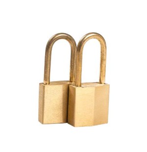 MINI BRASS PADLOCK
https://www.keeperlock.com/product/brass-padlock/bm100p-diamondshaped-brass-l ...