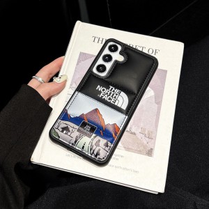 最近はキャッシュレス化が進み、スマホだけでお出かけすることも増えましたよね
肩掛けストラップを付 ...