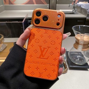 最近はキャッシュレス化が進み、スマホだけでお出かけすることも増えましたよね
肩掛けストラップを付 ...