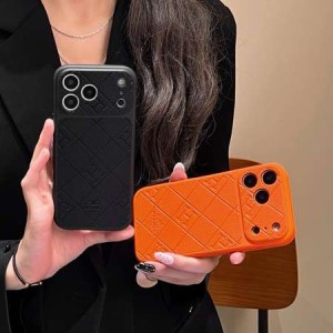 HERMES iPhone17/17pro/17promaxケースが登場！エルメスの象徴的な H ロゴとクロス型押しを再現した、 ...