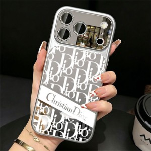 最近はキャッシュレス化が進み、スマホだけでお出かけすることも増えましたよね
肩掛けストラップを付 ...