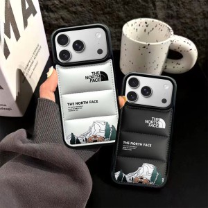 最近はキャッシュレス化が進み、スマホだけでお出かけすることも増えましたよね
肩掛けストラップを付 ...