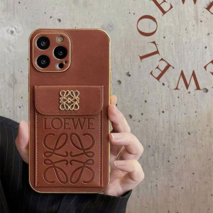 最近はキャッシュレス化が進み、スマホだけでお出かけすることも増えましたよね
肩掛けストラップを付 ...