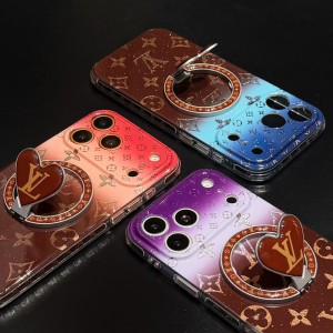 最近はキャッシュレス化が進み、スマホだけでお出かけすることも増えましたよね
肩掛けストラップを付 ...